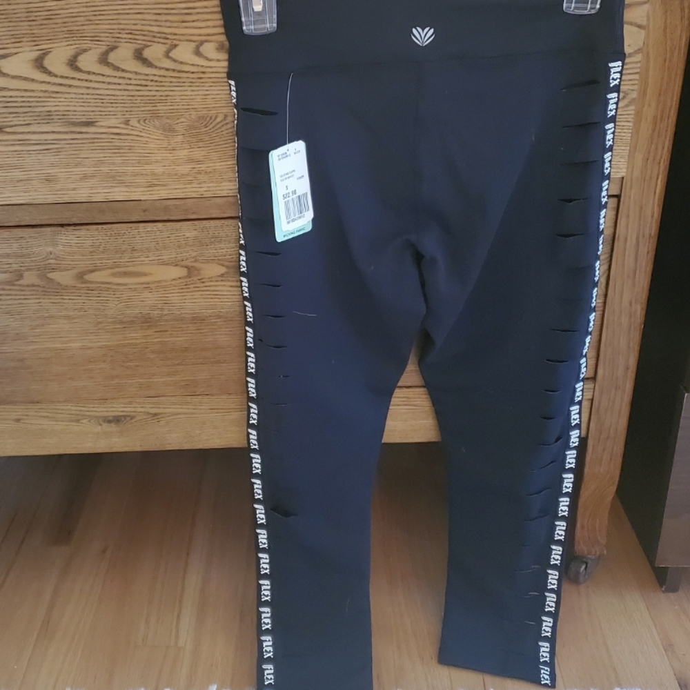 NWT Forever 21 Activewear Leggings